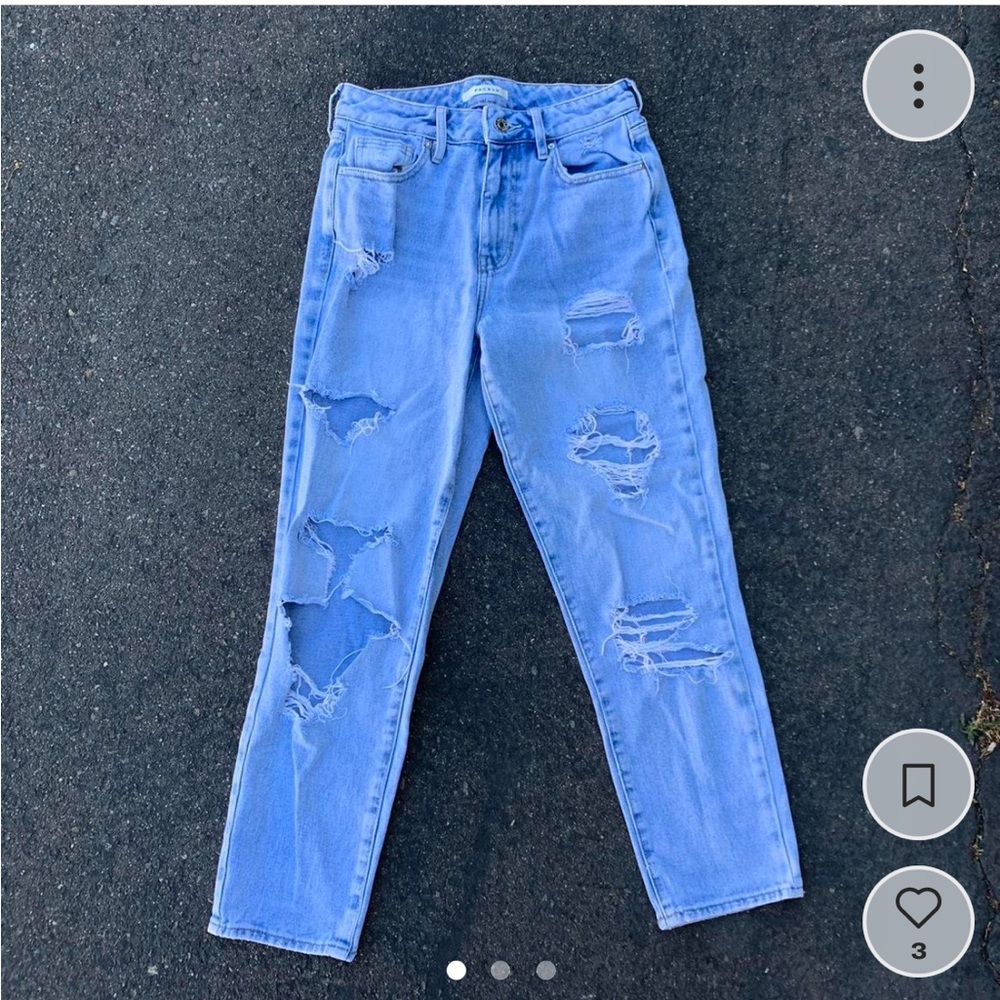 Pacsun lightwash distressed mom jeans size 25